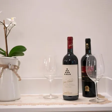 Dimora Fantasia Charme Alojamento de Acomodação e Pequeno-almoço Bari