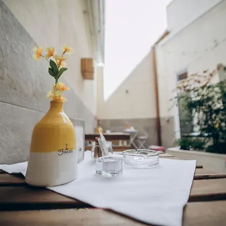 Dimora Fantasia Charme Bed & Breakfast *
